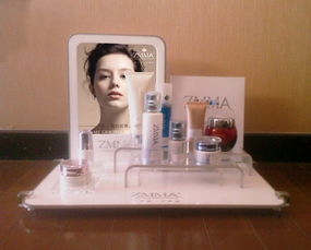 廣州亞克力展示架專業(yè)生產(chǎn)廠家——工藝與禮品的完美結(jié)合